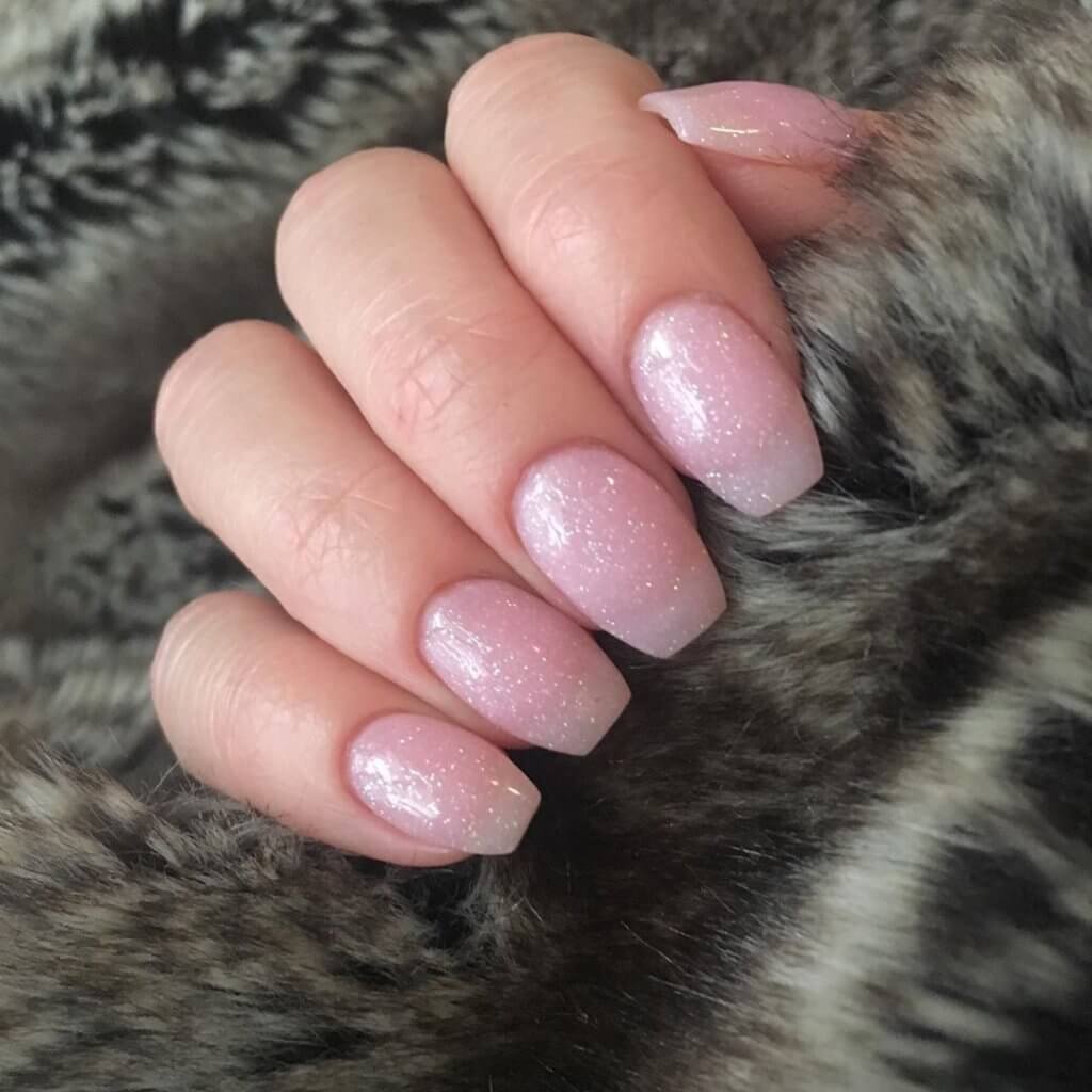 139+ In 2020 you must try the most popular light and pink nail art ...